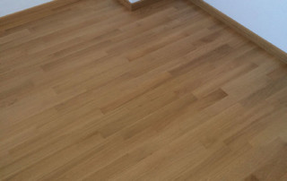 Bodenbelag mit 2-Schicht-Stabparkett